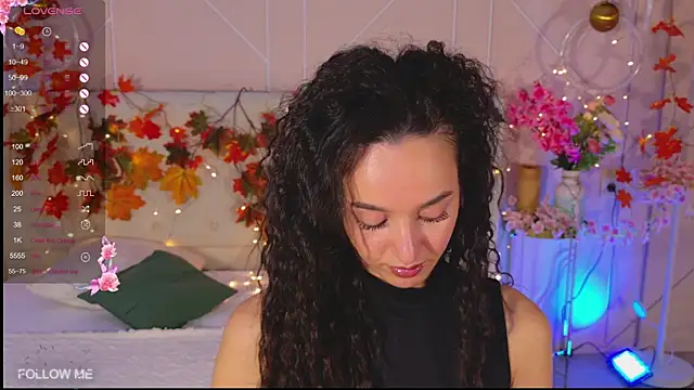 Lolly Neal online show from November 2025 04:56:01 AM