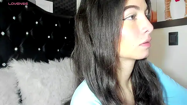 diana queen  online show from March 2025 09:48:01 PM