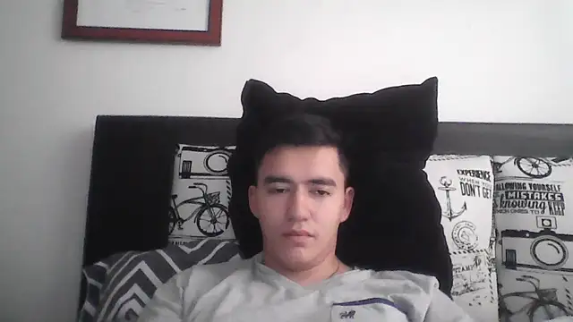 Snapshot of Estebitan_vm chatting on April 2026 06:21:01 PM Estebitan vm online show from April 2026 06:21:01 PM