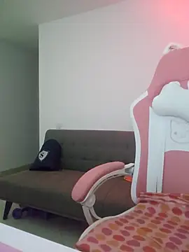 azumiichan online show from April 2026 12:05:01 AM