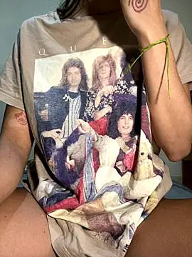 amy gata online show from September 2025 11:04:01 PM