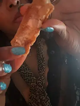 Snapshot of CamGirlLeanna chatting on February 2025 03:20:01 PM CamGirlLeanna online show from February 2025 03:20:01 PM