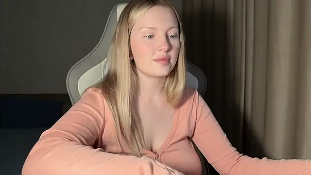 Snapshot of x_ivy_x chatting on November 2025 04:51:01 PM x ivy x online show from November 2025 04:51:01 PM