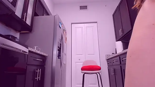 Snapshot of AngieDaniels1 chatting on October 2025 11:40:01 AM AngieDaniels1 online show from October 2025 11:40:01 AM