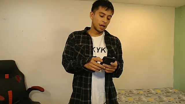 danielitopapuu online show from May 2026 01:18:02 PM