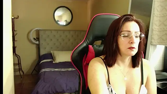 Carol Scottt online show from October 2025 04:38:01 PM