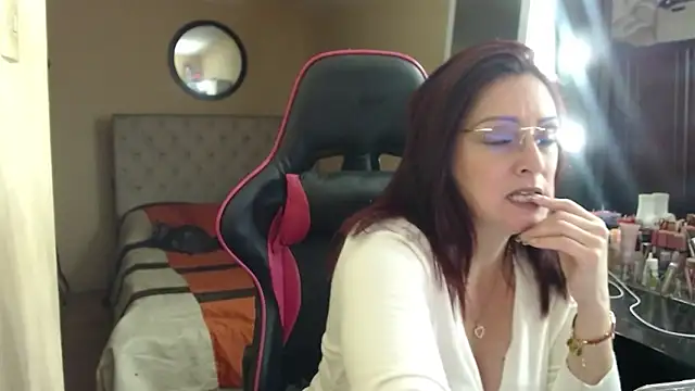 Snapshot of Carol_Scottt chatting on April 2026 07:01:01 PM Carol Scottt online show from April 2026 07:01:01 PM