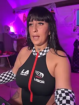 CarolaDrago online show from October 2025 04:36:02 PM