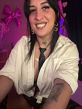 Snapshot of CarolaDrago chatting on February 2026 08:53:01 PM CarolaDrago online show from February 2026 08:53:01 PM