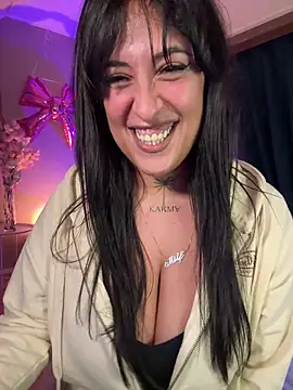 Snapshot of CarolaDrago chatting on February 2026 11:07:02 AM CarolaDrago online show from February 2026 11:07:02 AM