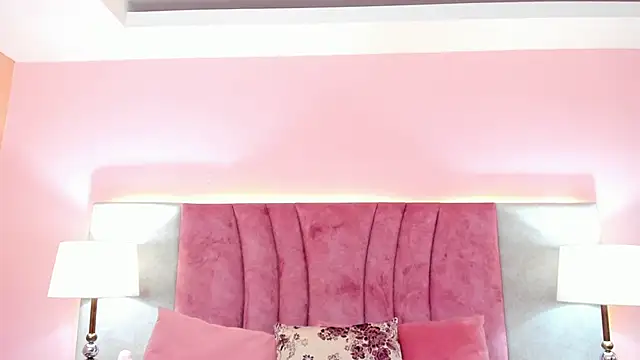 Snapshot of SophiaLaurens chatting on January 2025 09:36:02 AM SophiaLaurens online show from January 2025 09:36:02 AM