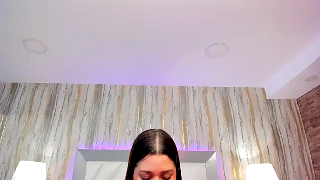 Snapshot of SophiaLaurens chatting on February 2025 10:09:01 PM SophiaLaurens online show from February 2025 10:09:01 PM