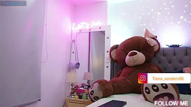 Tiana sanders online show from January 2025 04:20:01 AM