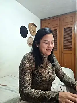 Thaliacooper  online show from March 2025 05:36:01 AM