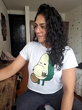 Thaliacooper  online show from October 2025 04:51:01 PM