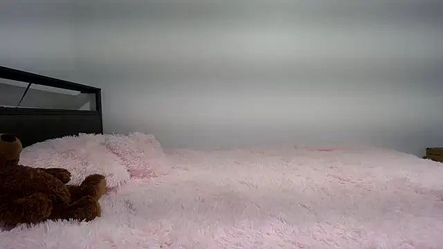 QueenLolaX online show from March 2026 05:37:02 AM