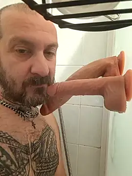 teddy79good online show from December 2025 05:10:02 PM