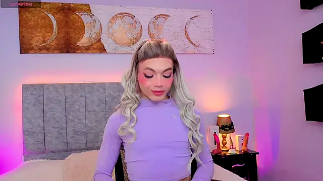 Megan Do Santos online show from October 2025 03:52:01 PM