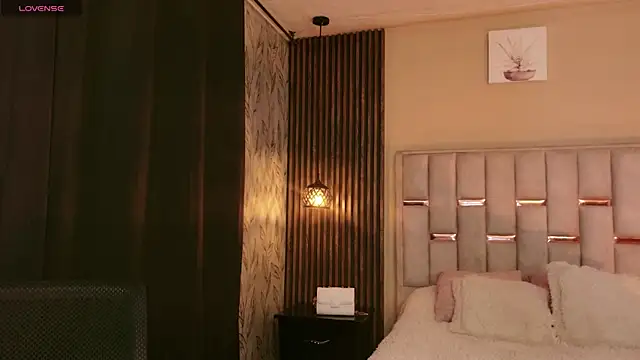 Megan Do Santos online show from January 2026 02:43:02 PM