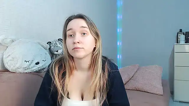 lovely hayley online show from February 2026 08:46:02 PM