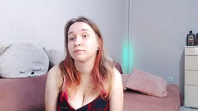 lovely hayley online show from June 2026 09:27:01 PM
