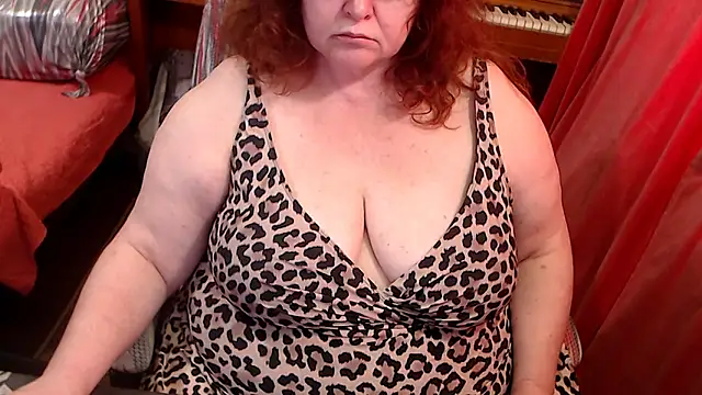 Snapshot of RoseRed69 chatting on April 2026 04:04:01 AM RoseRed69 online show from April 2026 04:04:01 AM