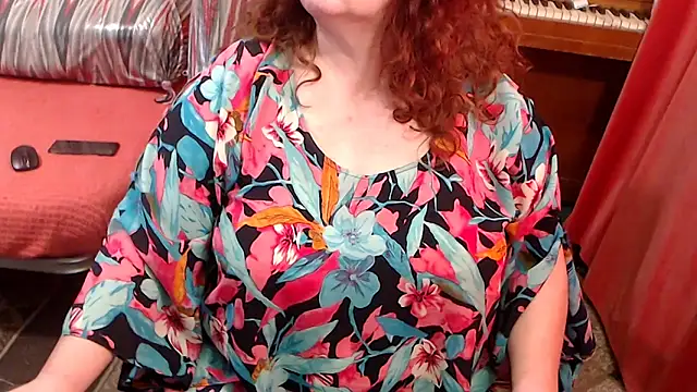 Snapshot of RoseRed69 chatting on April 2026 03:35:02 AM RoseRed69 online show from April 2026 03:35:02 AM