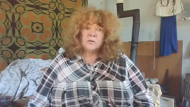 Snapshot of RoseRed69 chatting on May 2026 05:03:01 AM RoseRed69 online show from May 2026 05:03:01 AM
