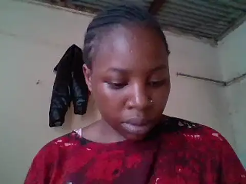 Snapshot of Queen_loveer chatting on March 2025 10:33:01 AM Queen loveer online show from March 2025 10:33:01 AM