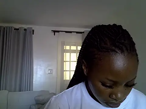 Queen loveer online show from March 2026 01:28:01 PM