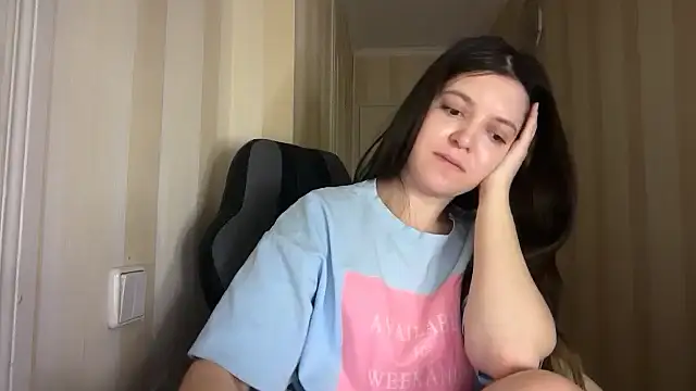 Lina Most online show from February 2026 10:52:02 PM