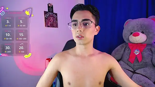 Snapshot of OwenBluee chatting on July 2026 07:50:02 AM OwenBluee online show from July 2026 07:50:02 AM