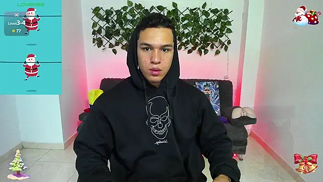 Snapshot of Taylor_John chatting on December 2024 01:50:01 PM Taylor John online show from December 2024 01:50:01 PM