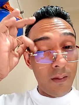 paisa233 online show from September 2025 03:56:02 PM