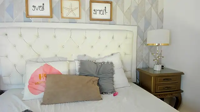 Snapshot of Kimberlin_Cam_ chatting on January 2026 02:43:01 PM Kimberlin Cam online show from January 2026 02:43:01 PM