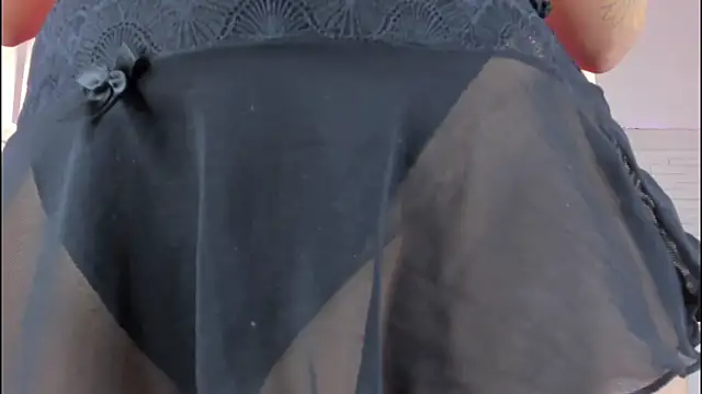 Snapshot of mia_six66 chatting on February 2025 05:53:02 PM mia six66 online show from February 2025 05:53:02 PM