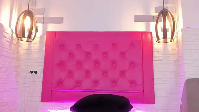 Snapshot of mia_six66 chatting on March 2025 05:33:01 PM mia six66 online show from March 2025 05:33:01 PM