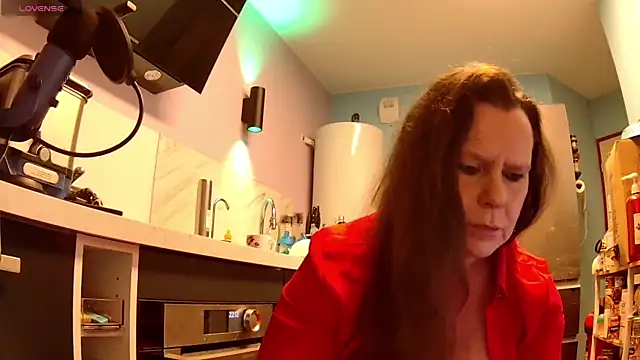 Endrocleia online show from April 2026 08:14:01 PM