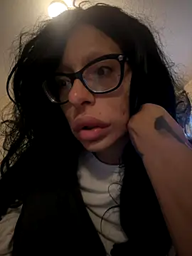 myloveforyouu online show from December 2025 01:31:02 PM