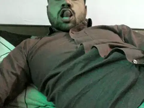 Snapshot of lallantoplonda chatting on February 2026 03:05:02 AM lallantoplonda online show from February 2026 03:05:02 AM