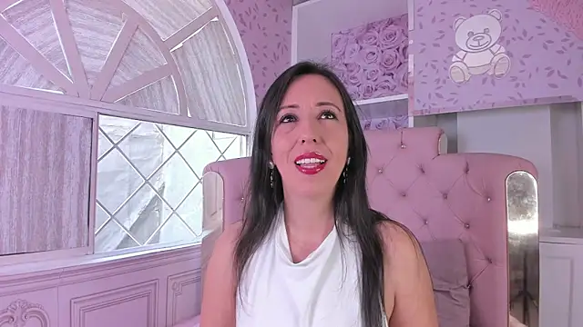 Bonnie  milf online show from September 2025 12:06:01 PM