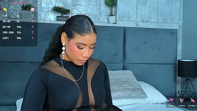 Snapshot of Salome_Diaz_ chatting on February 2025 07:11:01 PM Salome Diaz  online show from February 2025 07:11:01 PM
