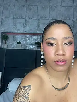 Snapshot of Salome_Diaz_ chatting on March 2025 05:17:02 PM Salome Diaz  online show from March 2025 05:17:02 PM