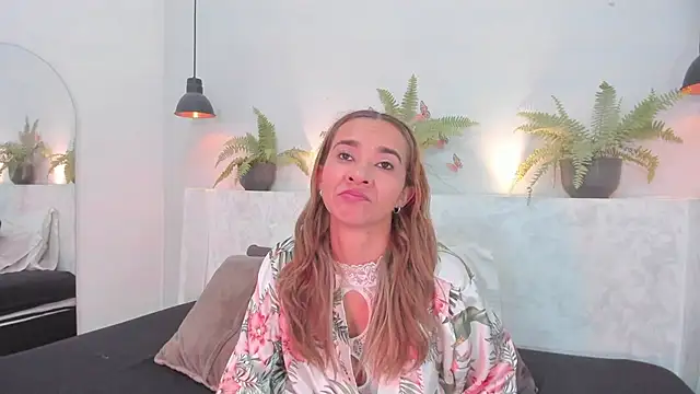 Snapshot of penelope_handaos chatting on March 2025 06:38:02 AM penelope handaos online show from March 2025 06:38:02 AM