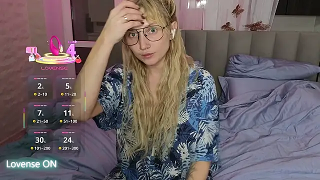 GoodGirl0024 online show from February 2025 07:52:01 PM