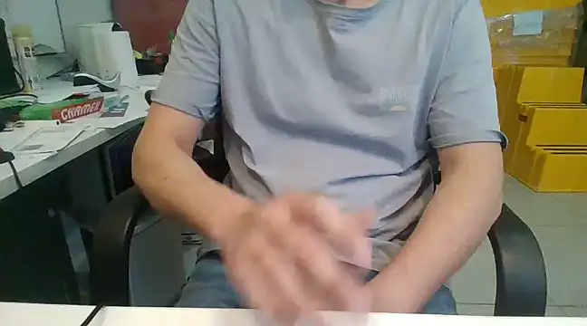 Snapshot of Raimundo1971 chatting on December 2024 06:35:02 PM Raimundo1971 online show from December 2024 06:35:02 PM