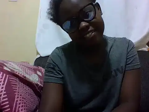 Snapshot of Sweetcecie01 chatting on May 2026 08:38:02 PM Sweetcecie01 online show from May 2026 08:38:02 PM