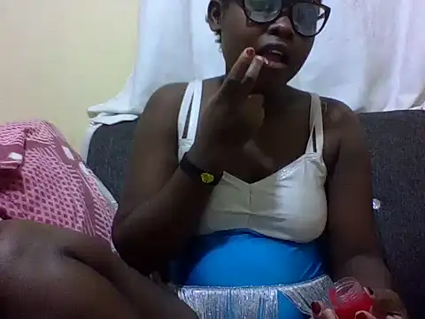 Snapshot of Sweetcecie01 chatting on May 2026 08:36:02 PM Sweetcecie01 online show from May 2026 08:36:02 PM