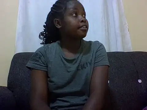 Snapshot of Sweetcecie01 chatting on May 2026 01:56:01 AM Sweetcecie01 online show from May 2026 01:56:01 AM