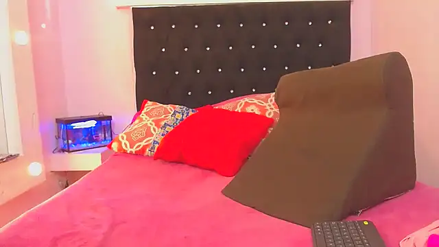 kittybonxx online show from December 2024 12:06:01 PM